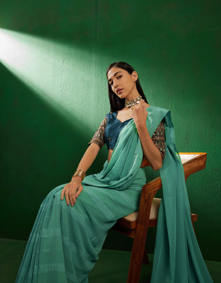 Suha Embroidered Banarasi Art Silk Saree(Green)