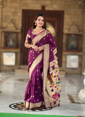 Yogik Creation Floral Print Paithani Silk Blend Saree(Purple)