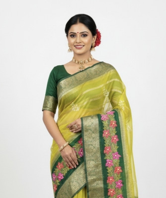 Mrstnjhalar Checkered Bollywood Silk Blend Saree(Mustard)