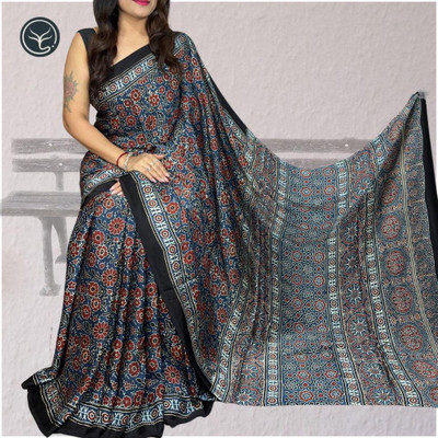 SDGRATITUDE Self Design, Digital Print, Solid/Plain, Printed Daily Wear Crepe, Silk Blend Saree(Multicolor)