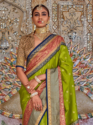 ANOUK Printed Chinnalapattu Silk Blend Saree(Green)