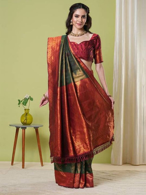HERE&NOW Woven Banarasi Silk Blend Saree(Green)