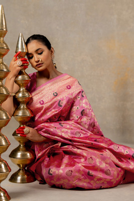 SUBHAM Woven, Embellished Banarasi Silk Blend Saree(Pink, Gold)