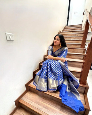 HouseOfCommon Striped Banarasi Pure Silk Saree(Blue)