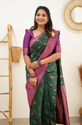 ESOMIC Striped Banarasi Pure Silk Saree(Green)