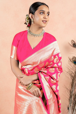 SUBHAM Woven, Embellished Banarasi Silk Blend Saree(Orange, Gold)