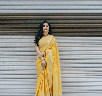 Rudr Venture Woven Banarasi Silk Blend Saree(Yellow)