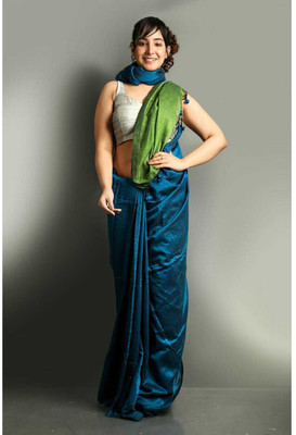 Parbati fashion Solid/Plain Handloom Cotton Blend Saree(Light Blue)