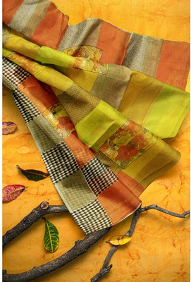 Sadhavi Printed Bandhani Georgette Saree(Red)