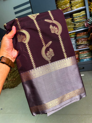 Haniya creation Woven Banarasi Art Silk Saree(Brown)