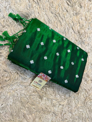 XORA WOMAN Embroidered Banarasi Satin Saree(Green)