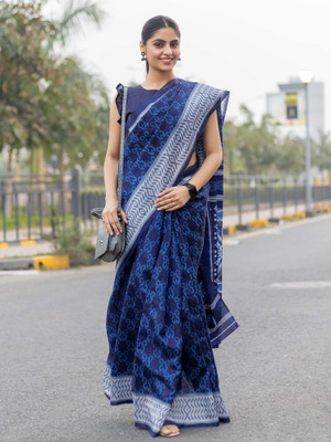 Sareemall Printed Ikkat Silk Blend Saree(Dark Blue)