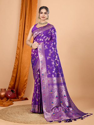 Nayanthara Trends Woven Banarasi Silk Blend Saree(Magenta)