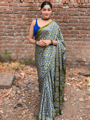 Sareemall Printed Hand Batik Crepe Saree(Light Green)