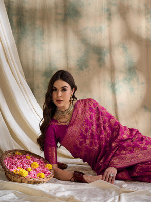 Sangria Woven Banarasi Silk Blend Saree(Pink)