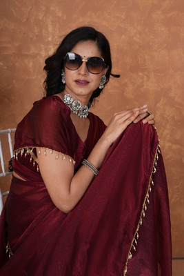HouseOfCommon Embellished, Embroidered, Solid/Plain Bollywood Chiffon, Pure Silk Saree(Maroon)