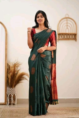 Amrut Collection Woven Banarasi Silk Blend Saree(Dark Green)