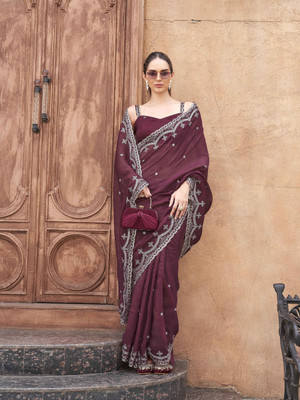 Tikhi Imli Embroidered Saree with Attached Blouse Organza Saree(Maroon)