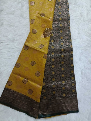 CP TEXTILE Embellished Banarasi Jacquard, Art Silk Saree(Multicolor)