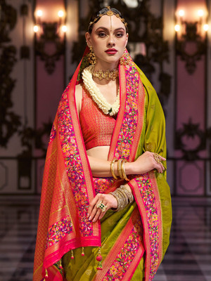 ANOUK Woven Banarasi Silk Blend Saree(Light Green)