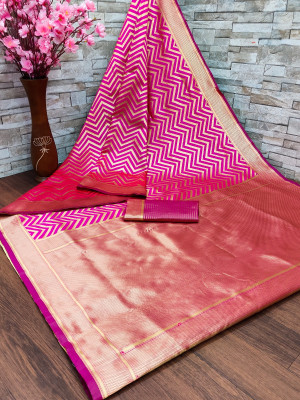 Vedant Vastram Self Design Banarasi Silk Blend Saree(Magenta)