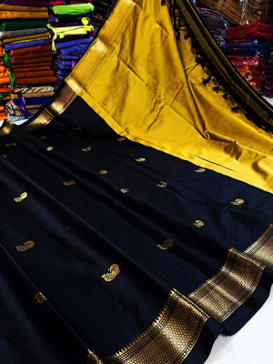 Riddhi Enterprise Woven Paithani Cotton Silk Saree(Black)