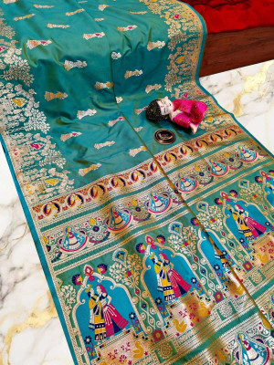 ISARA Embroidered Baluchari Art Silk Saree(Dark Green)