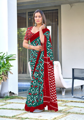 BALAJI TRENDS Blocked Printed, Floral Print Bollywood Mulmul Saree(Green)