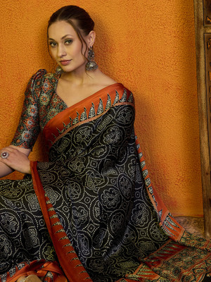 Divastri Printed Daily Wear Satin Saree(Black)