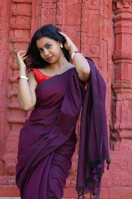 SARADA HANDLOOMN Solid/Plain Handloom Pure Cotton Saree(Magenta)