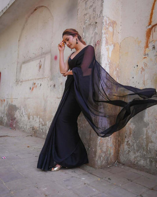 Sanjana Silks Solid/Plain Bollywood Georgette Saree(Black)