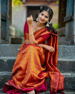 Bindi Woven Banarasi Cotton Silk Saree(Gold, Maroon)