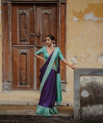 Bansari Textiles Embellished, Applique, Printed, Self Design, Temple Border, Striped, Solid/Plain Kanjivaram Art Silk, Jacquard Saree(Purple)