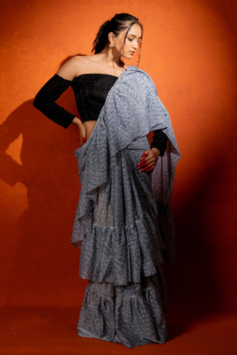 SUBHAM Printed, Embellished Bollywood Lycra Blend Saree(Grey)