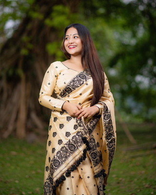 Garbguru Woven Mekhela Chador Cotton Silk Saree(Cream)