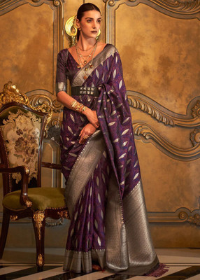 Vichitra Woven, Self Design Banarasi Silk Blend, Jacquard Saree(Purple)