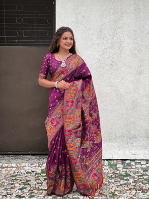 LIEBESGEWAND Woven, Floral Print Banarasi Semi-Pashmina Saree(Magenta)