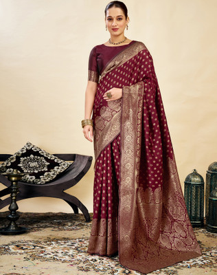 Divastri Woven, Embellished Banarasi Silk Blend Saree(Maroon)