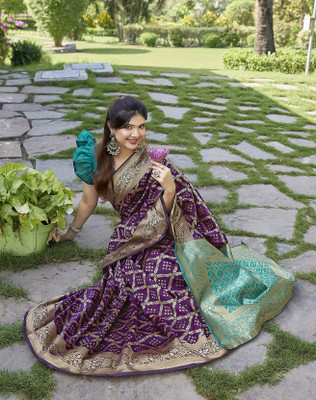 YASHIKA Self Design Kanjivaram Silk Blend Saree(Purple)