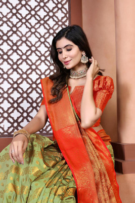LAVYANSH CREATION Woven, Self Design Banarasi Silk Blend, Jacquard Saree(Light Green)