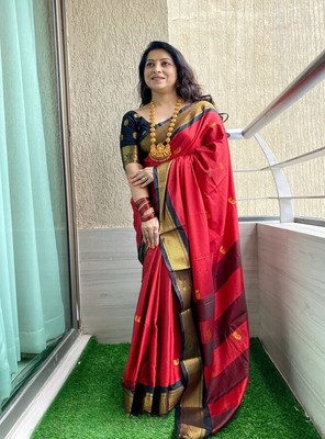 SGF11 Self Design Handloom Silk Blend Saree(Red, Black)