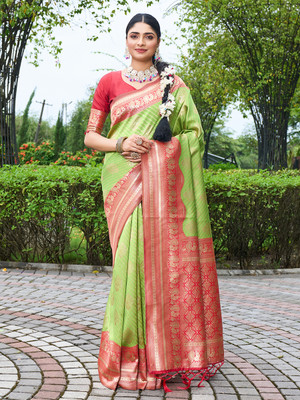 kevami fashion Embellished Banarasi Silk Blend Saree(Light Green)
