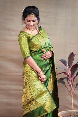 IRIS Woven Kanjivaram Silk Blend Saree(Green)