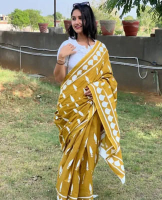 LOVWEAR Printed, Color Block, Blocked Printed, Hand Painted Ikkat Pure Cotton Saree(Mustard)