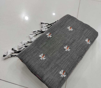 RenukaSaree Embroidered Handloom Cotton Blend Saree(Silver)