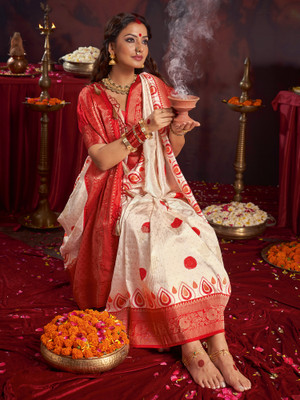Sareemall Woven Baluchari Satin, Silk Blend Saree(Beige)