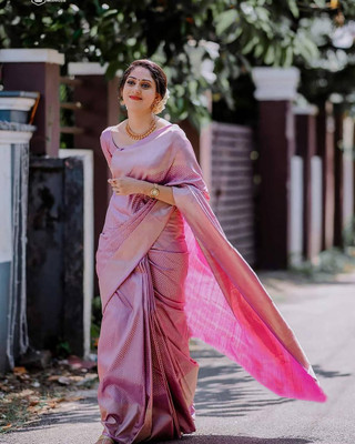 Divastri Woven Banarasi Silk Blend Saree(Pink)