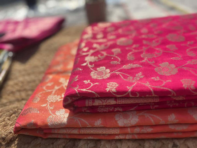 Sanskriti Drapes Embroidered Banarasi Silk Blend Saree(Magenta, Orange)