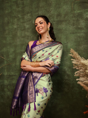Divastri Digital Print Banarasi Art Silk Saree(Light Green)