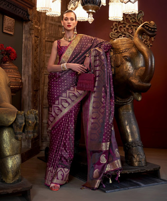 Urbanari Woven, Self Design Banarasi Silk Blend, Jacquard Saree(Purple)